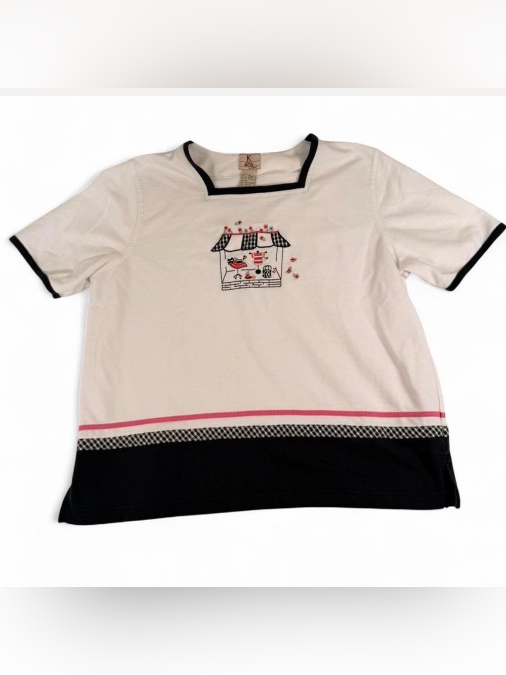 Vintage Women's White Short-Sleeve Top with Black & Pink Trim